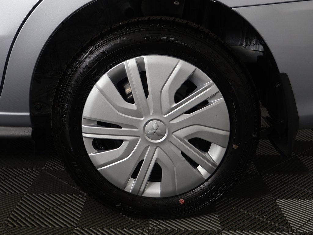 Vehicle image 18 of 42