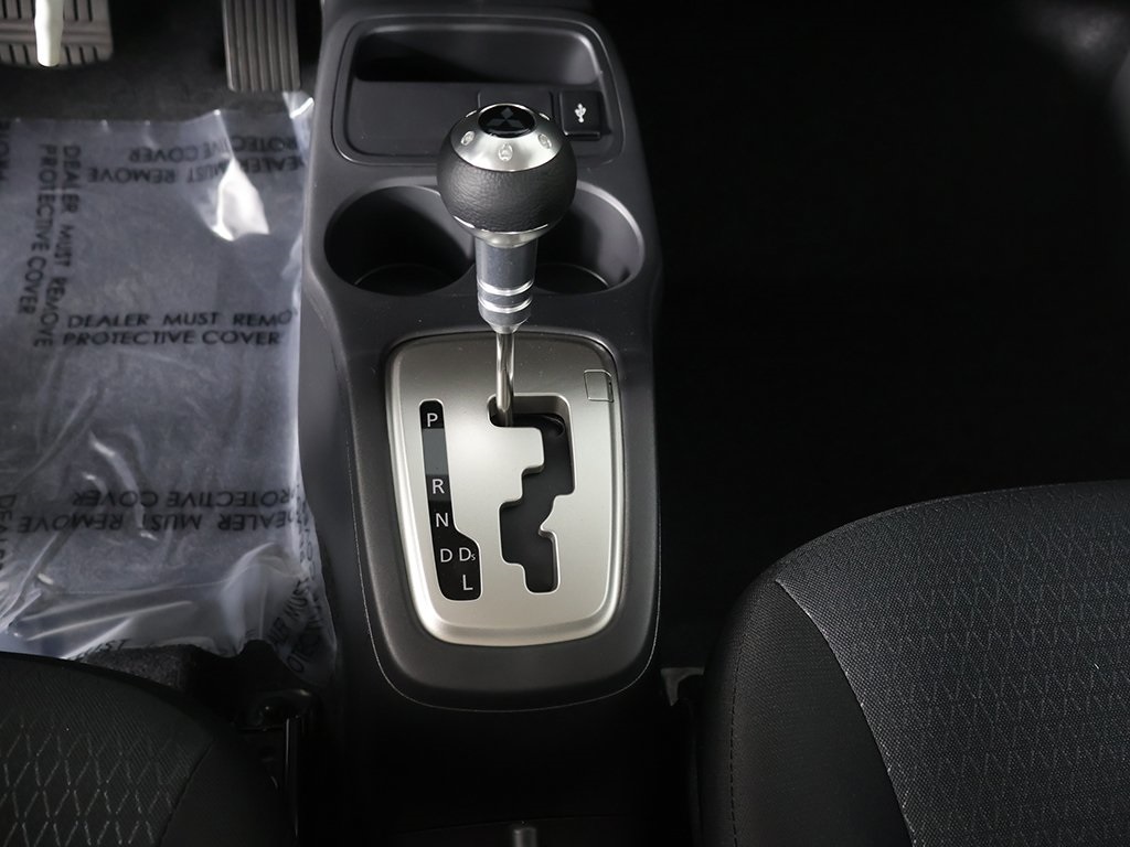 Vehicle image 40 of 42