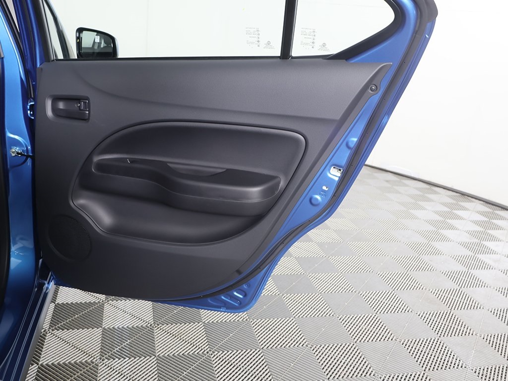 Vehicle image 23 of 42
