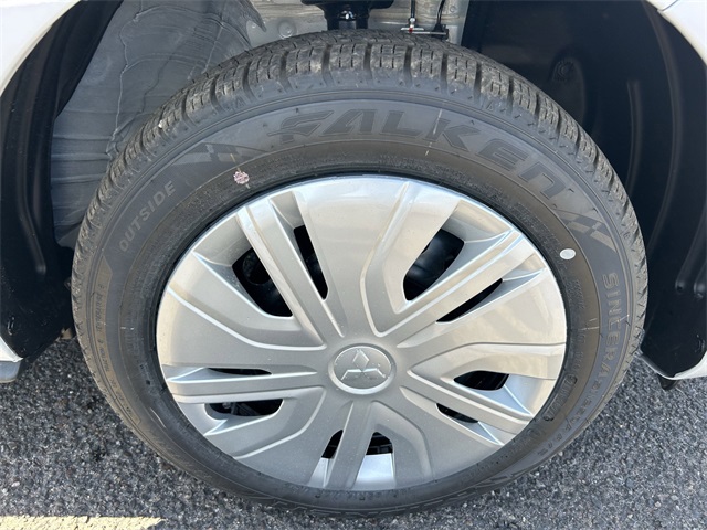 Vehicle image 5 of 32