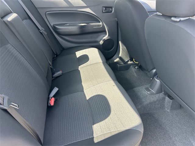 Vehicle image 10 of 32