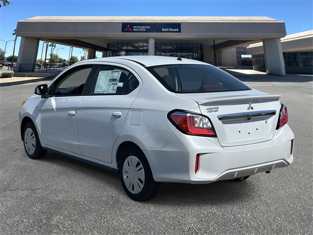 Vehicle image 4 of 32