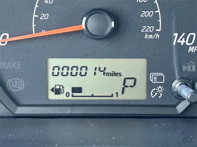 Vehicle image 28 of 32