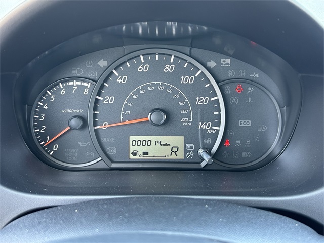 Vehicle image 27 of 32