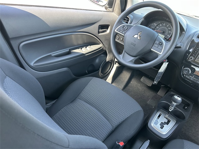 Vehicle image 13 of 32