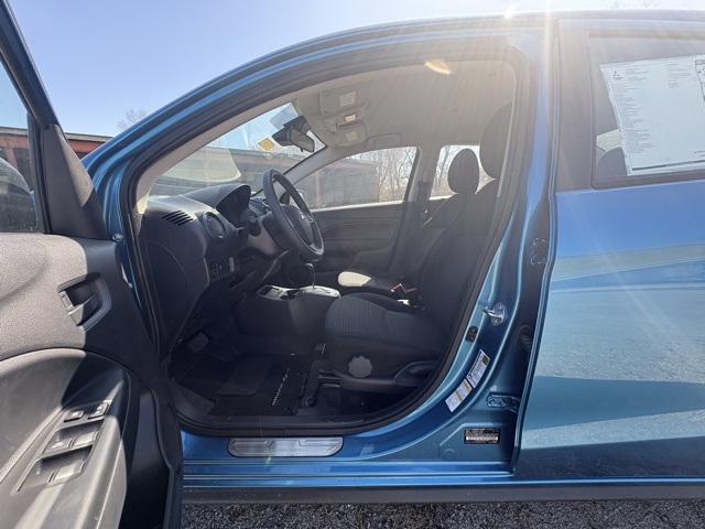 Vehicle image 12 of 31