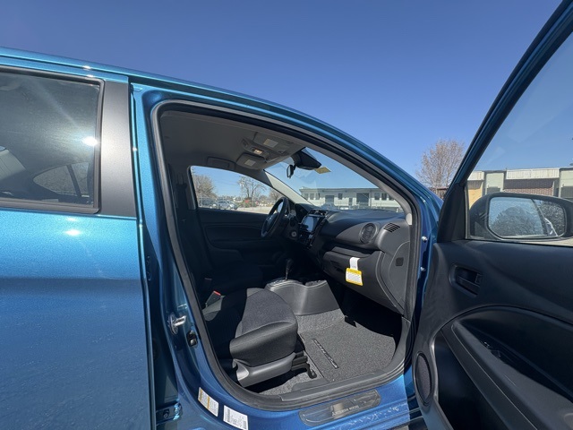 Vehicle image 10 of 31