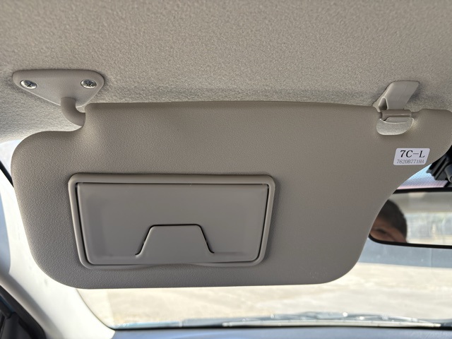 Vehicle image 24 of 31
