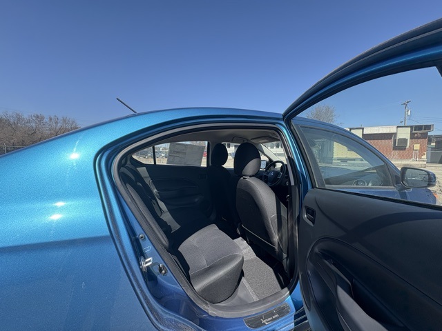 Vehicle image 11 of 31