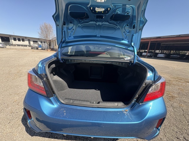 Vehicle image 14 of 31