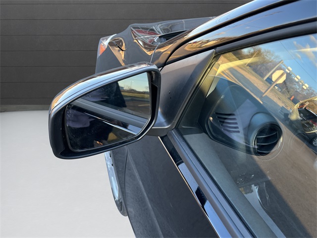 Vehicle image 25 of 26