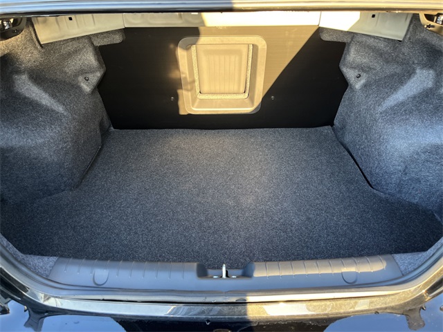 Vehicle image 10 of 26