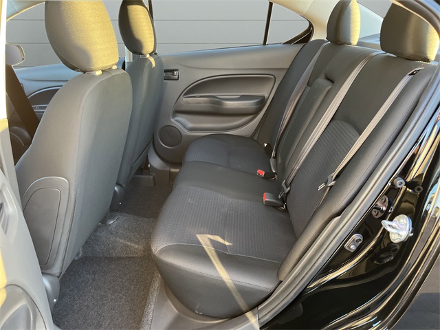 Vehicle image 11 of 26