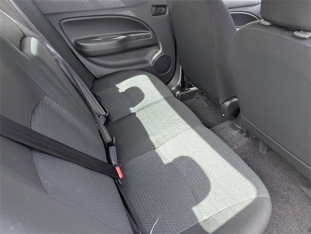 Vehicle image 9 of 19