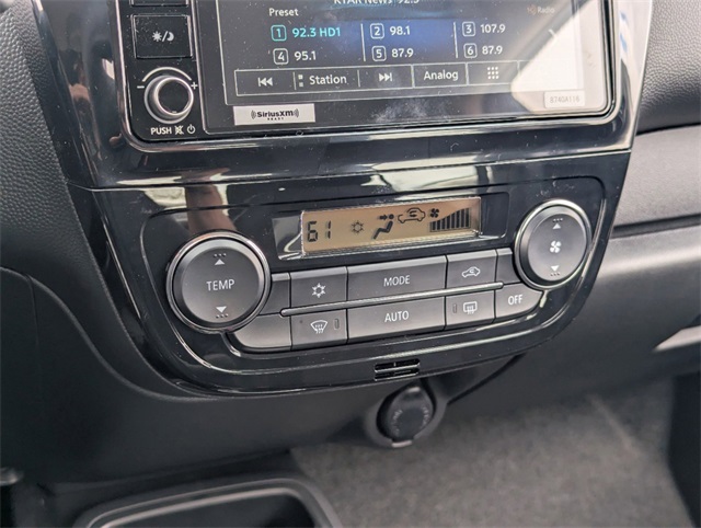 Vehicle image 16 of 19