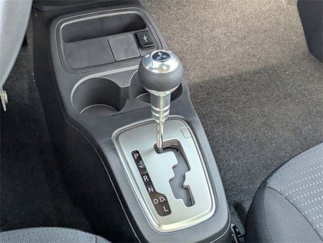 Vehicle image 17 of 19