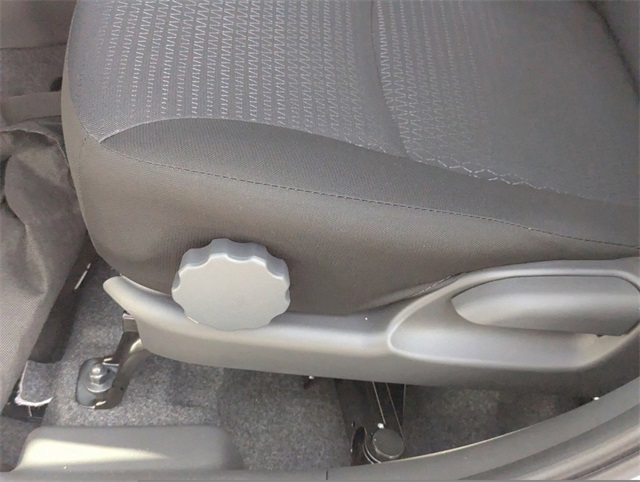 Vehicle image 13 of 19