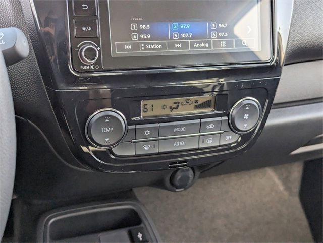 Vehicle image 16 of 19