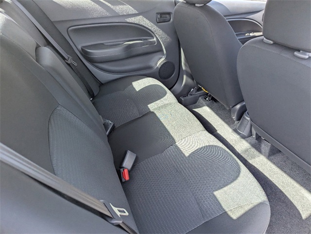 Vehicle image 9 of 19