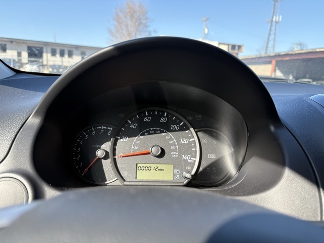 Vehicle image 18 of 32