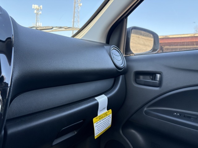 Vehicle image 22 of 32