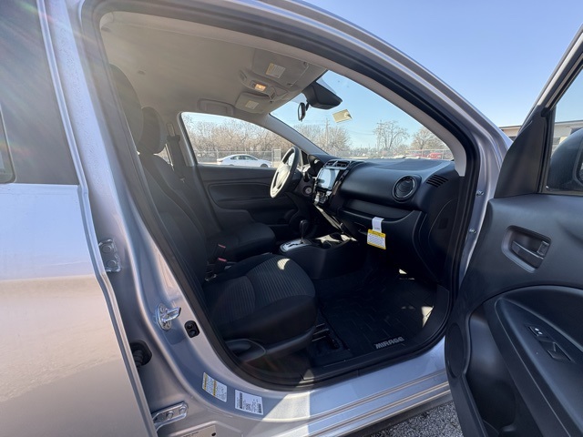 Vehicle image 14 of 32