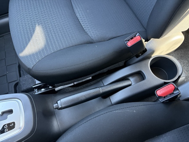 Vehicle image 29 of 32