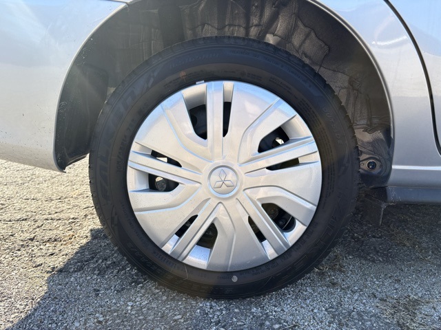 Vehicle image 9 of 32