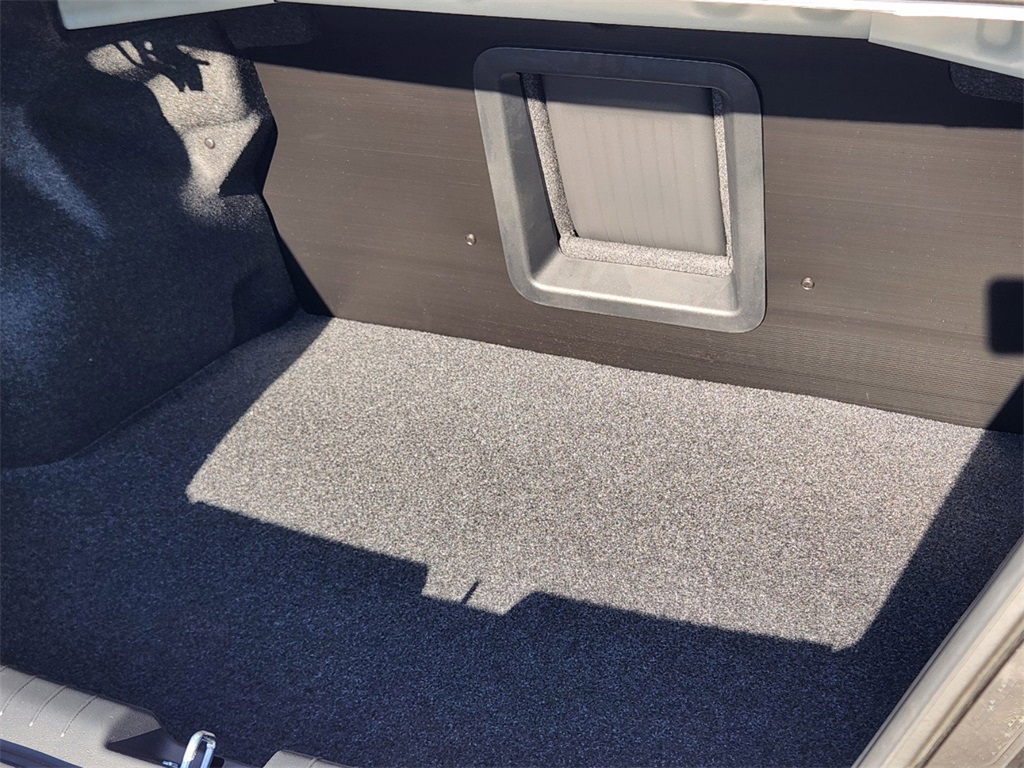 Vehicle image 21 of 21