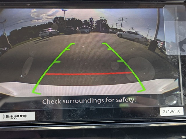 Vehicle image 18 of 28
