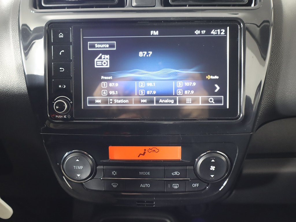 Vehicle image 37 of 42