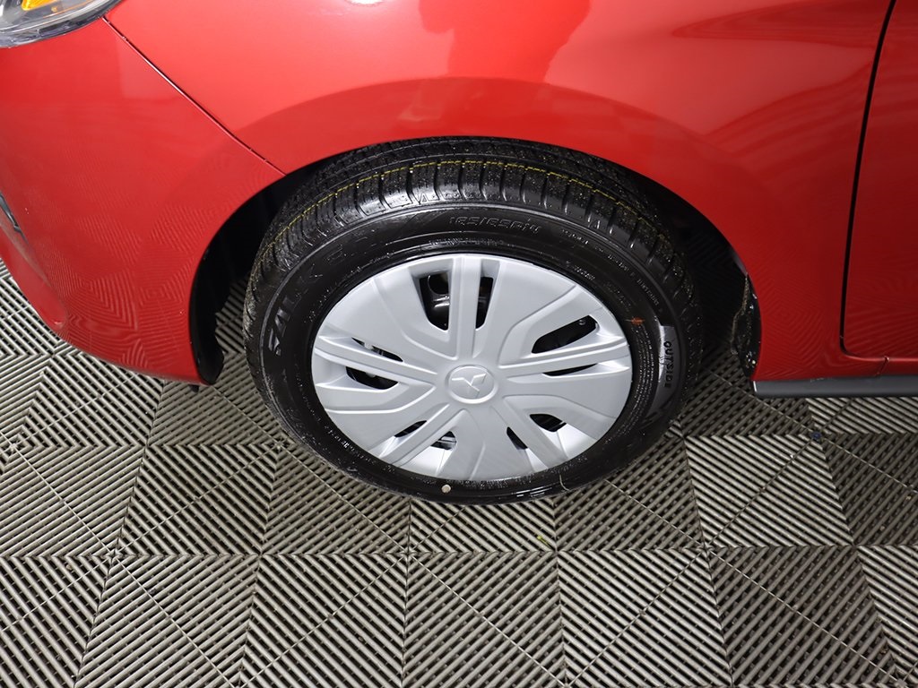 Vehicle image 15 of 42