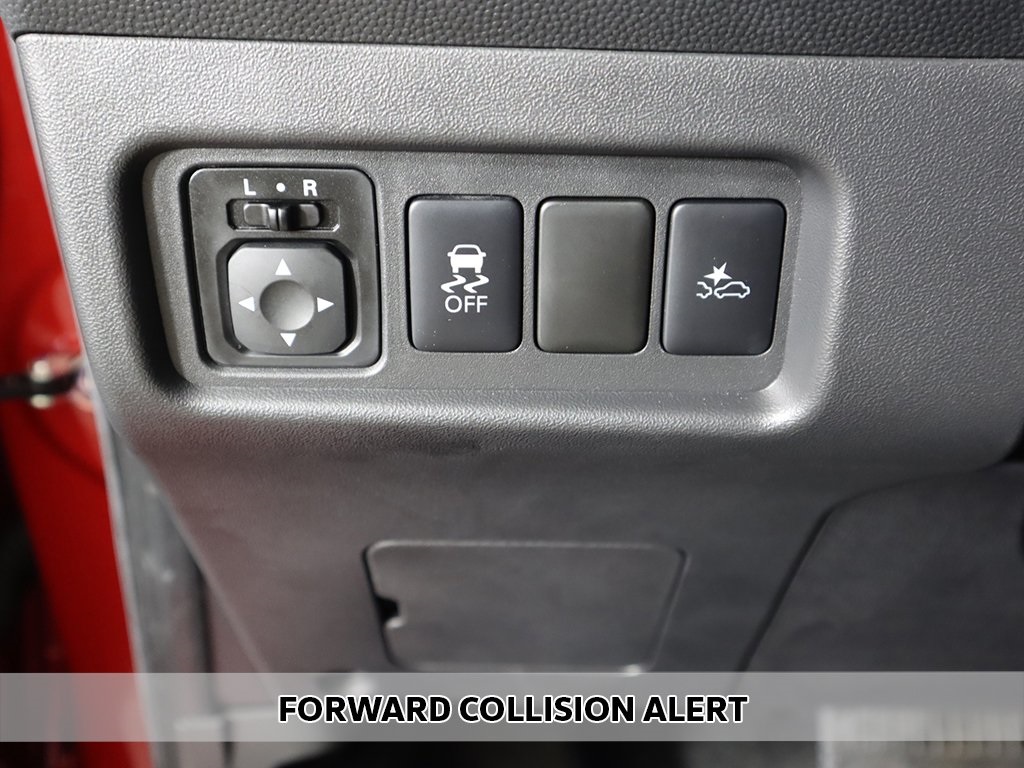 Vehicle image 11 of 42