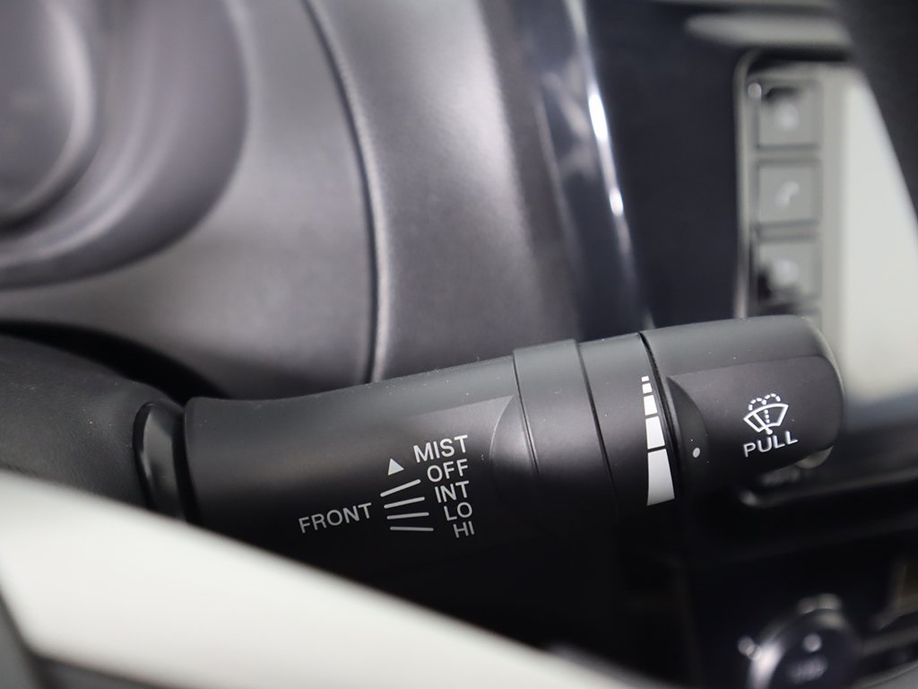 Vehicle image 34 of 42