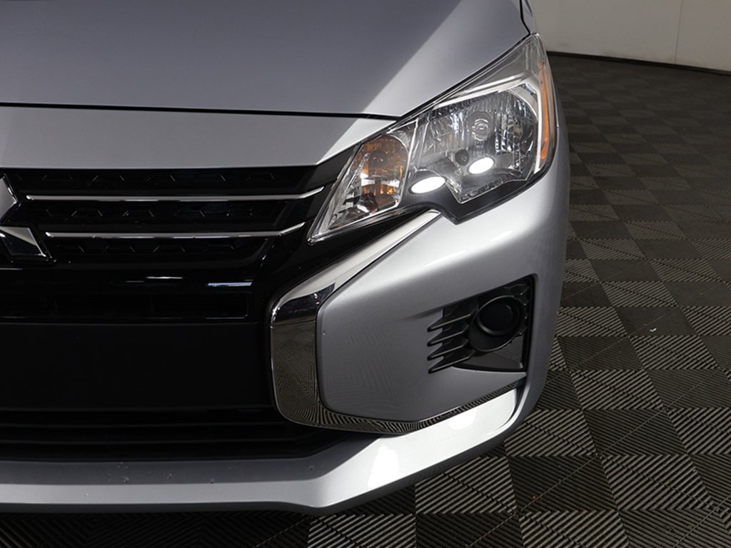 Vehicle image 14 of 42