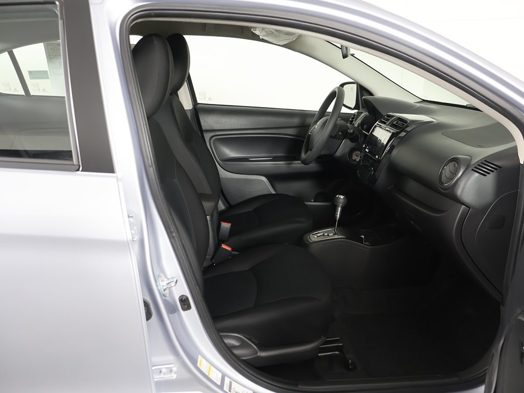 Vehicle image 27 of 42