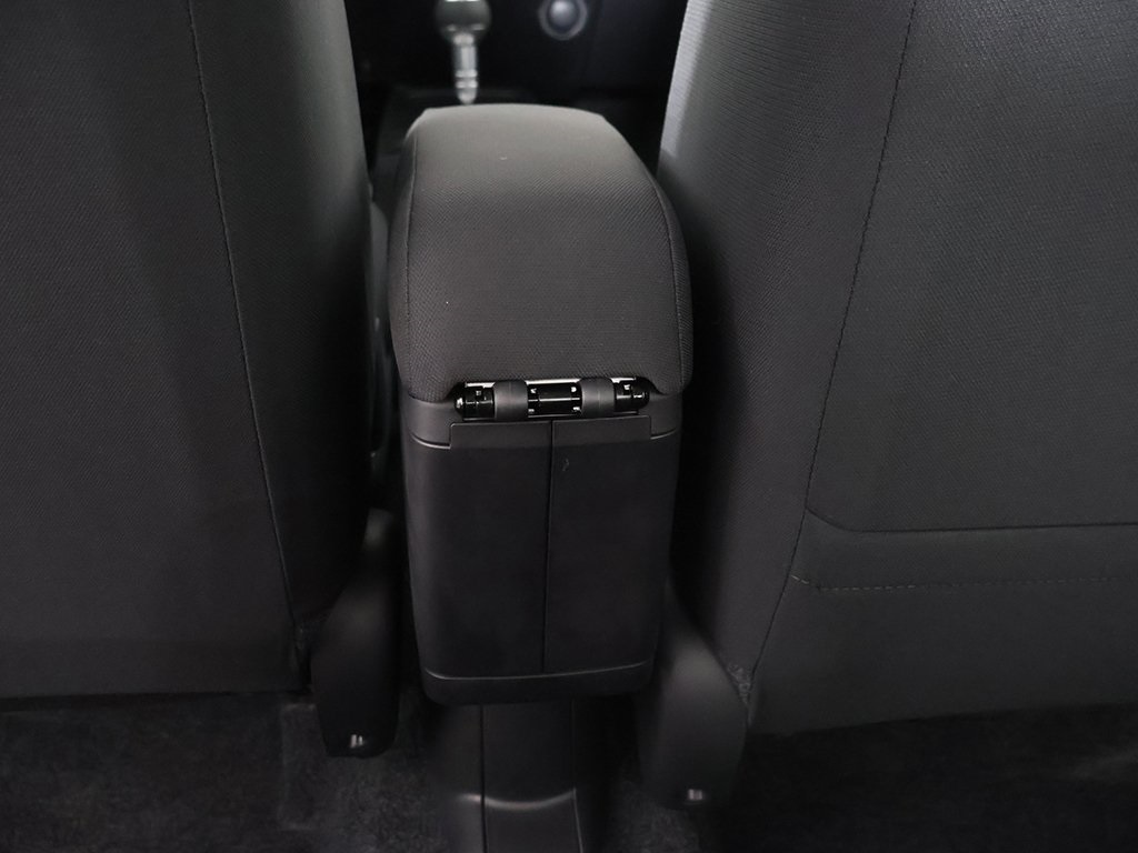 Vehicle image 41 of 42