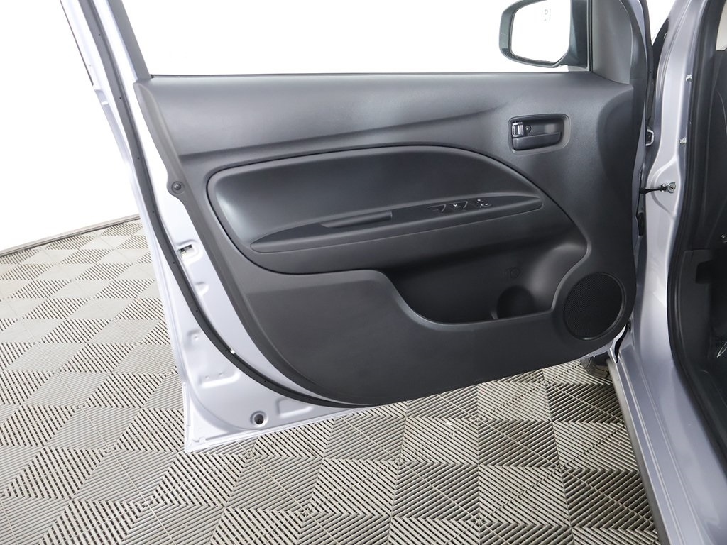 Vehicle image 20 of 42