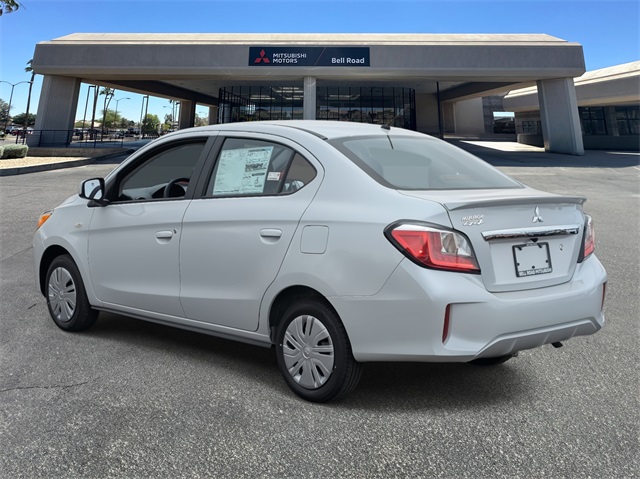 Vehicle image 4 of 19
