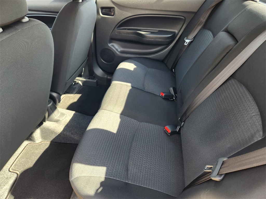 Vehicle image 19 of 21