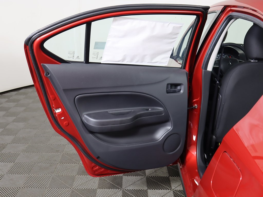 Vehicle image 18 of 41