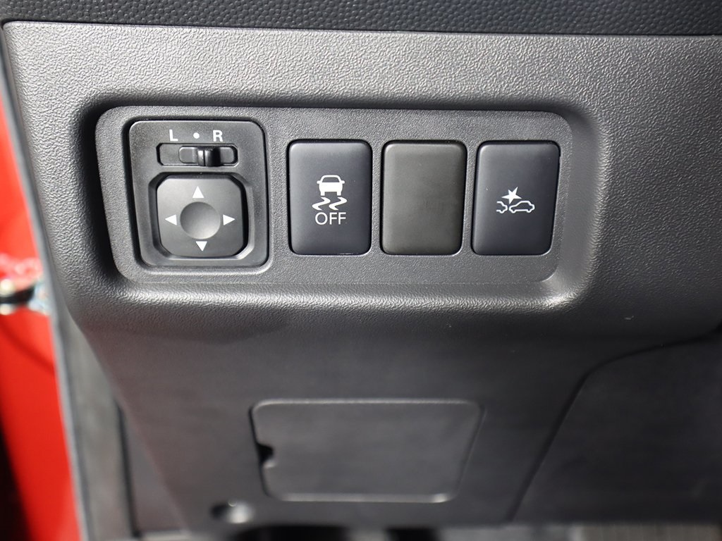 Vehicle image 31 of 41
