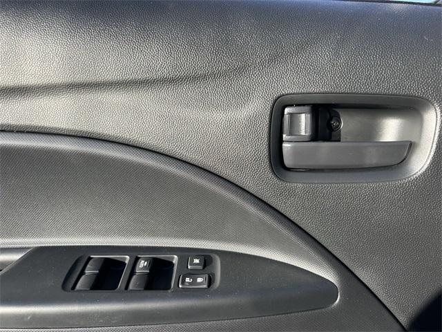 Vehicle image 19 of 32