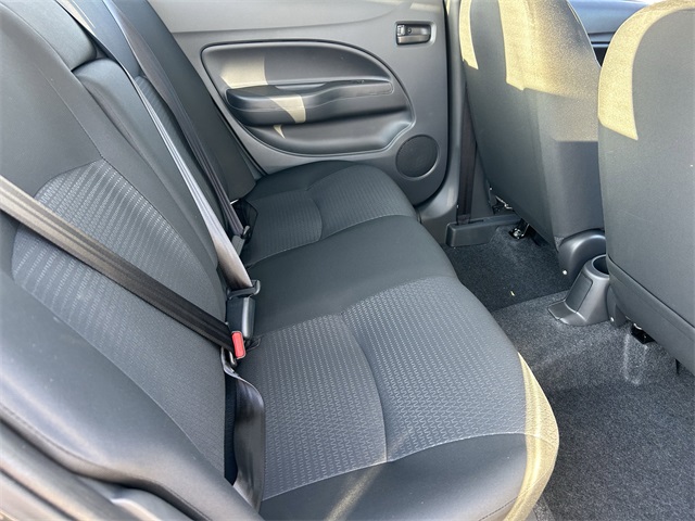 Vehicle image 9 of 32