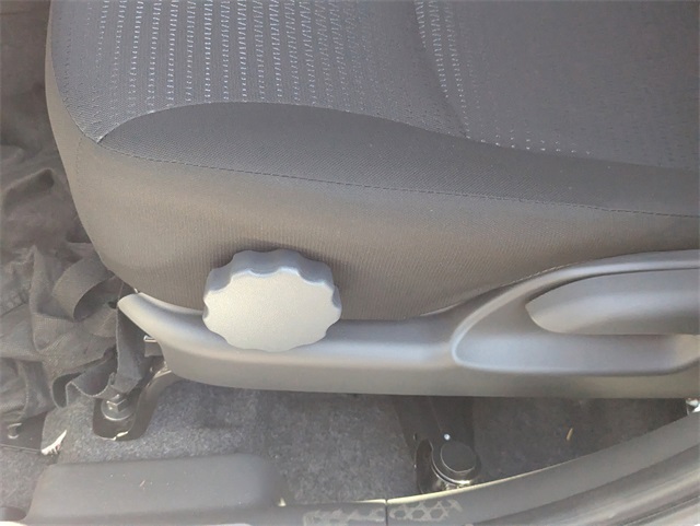Vehicle image 14 of 20