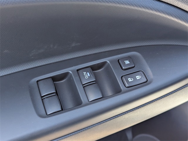 Vehicle image 15 of 20