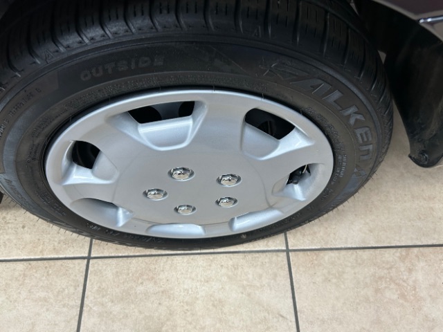 Vehicle image 20 of 21