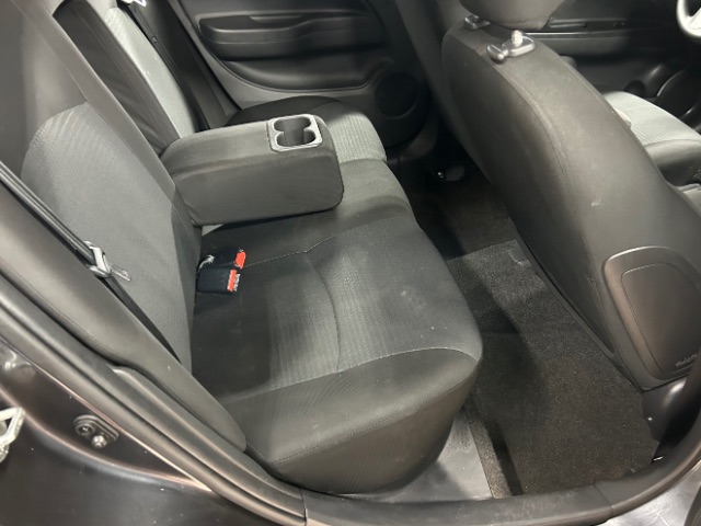 Vehicle image 12 of 21