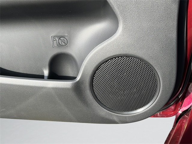 Vehicle image 38 of 41