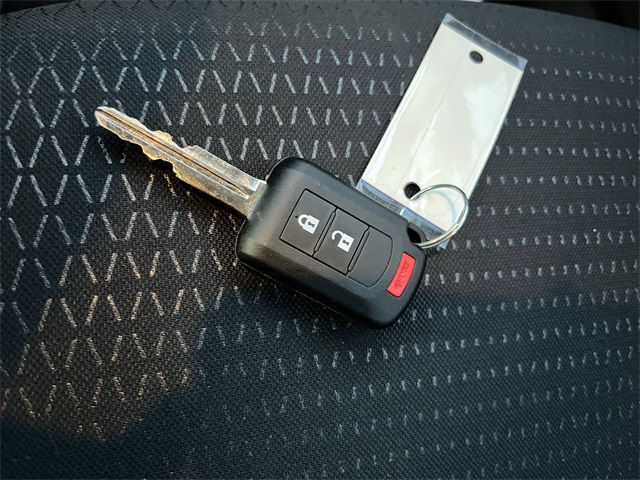 Vehicle image 21 of 26